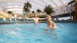 AIDAprima - Beach Club Pool